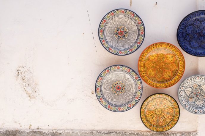 モロッコの民芸品のお皿の写真