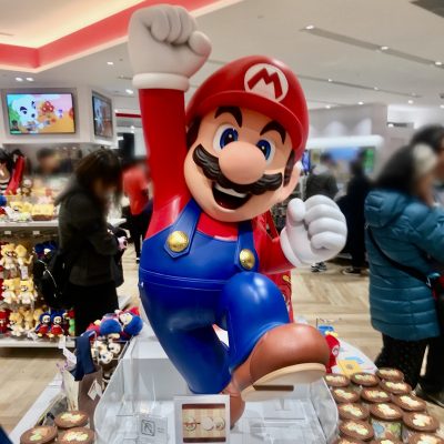 マリオの像の写真