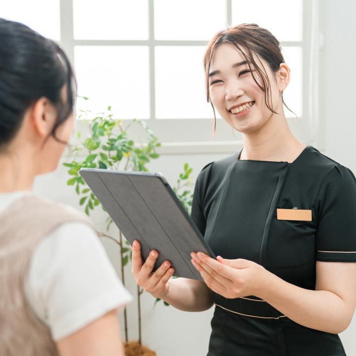 換気だけじゃ足りない？ネイルサロンの臭い対策で快適に施術＆お客様満足度UP