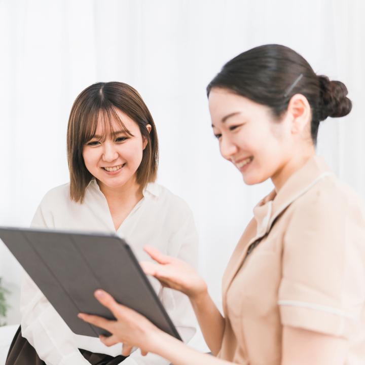 ネイリストになるには資格が必要？スクール・独学・就職先をプロが徹底解説