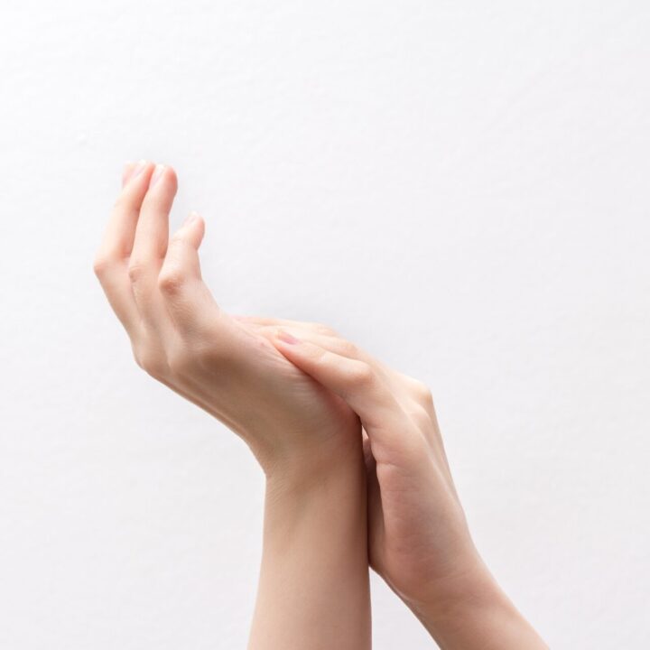 ハンドパックの効果とは？乾燥した手をケアするための使い方とおすすめ商品を紹介♪