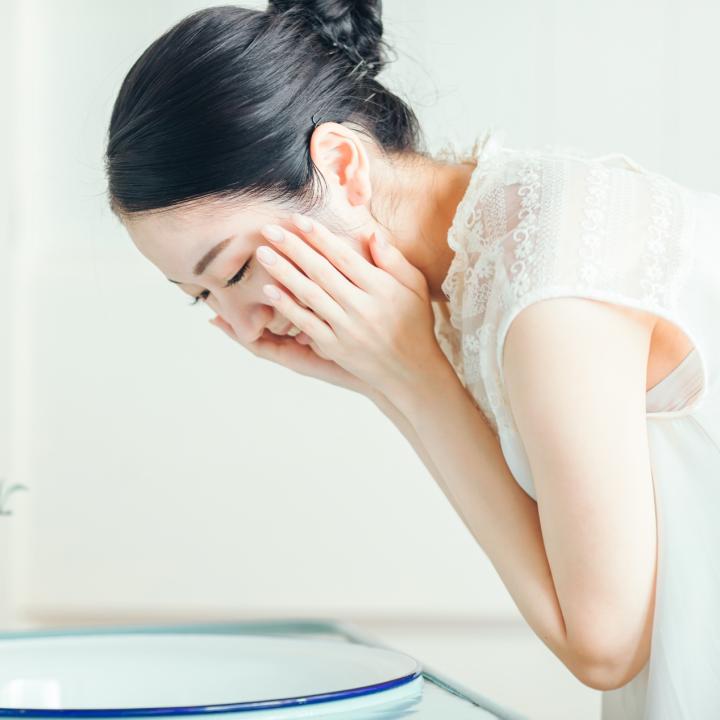 爪に優しいジェルネイルの種類は？＆お肌に優しい洗顔方法を学ぼう