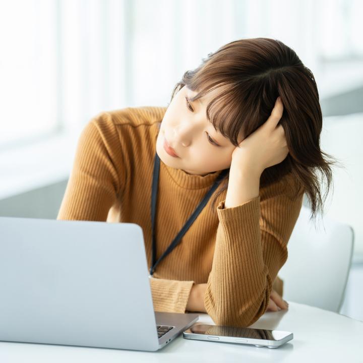 生理で爪が紫に！？爪の色や形を健康にする方法や今すぐできる対策を伝授