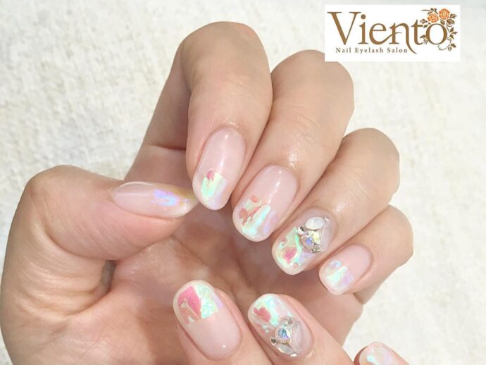 オーロラでフレンチネイルデザイン