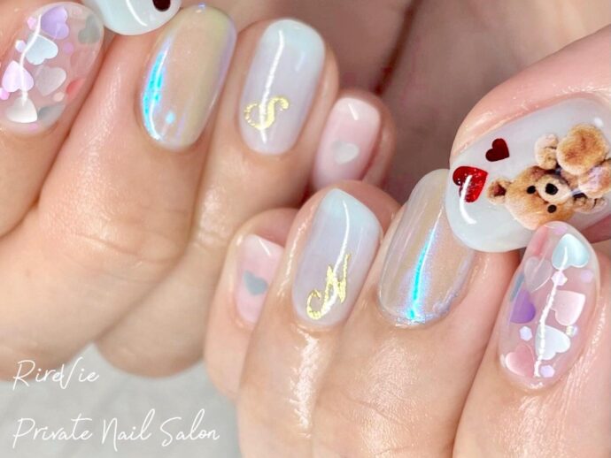ハートオーロラホロとくまモチーフの可愛いネイルデザイン