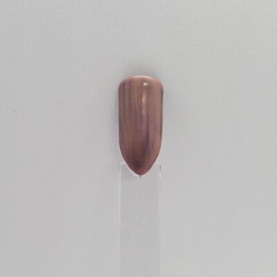 セリアのベージュ系マニキュアを1度塗りした状態
