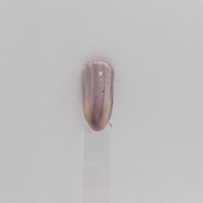 キャンドゥのベージュ系マニキュアを1度塗りした様子
