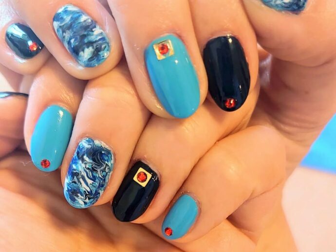 サムライブルーのカモフラネイルデザイン