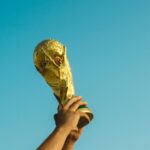 ワールドカップを応援するネイルデザインを紹介する記事のサムネイル