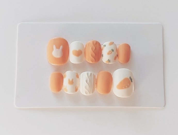 にんじんとうさぎのほっこりテイストネイル