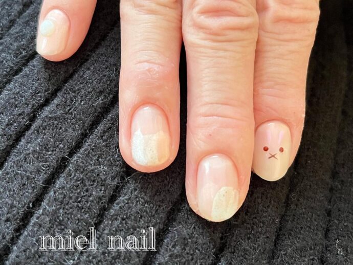 シンプル白うさぎアートネイル