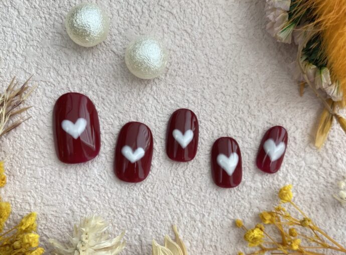 手書きのハートアートネイルのデザインチップ