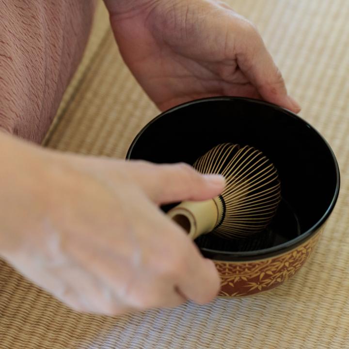 茶道でネイルは禁止？茶道で所作の美しい人へ＆おもてなしの心は指先の動きに現れる！