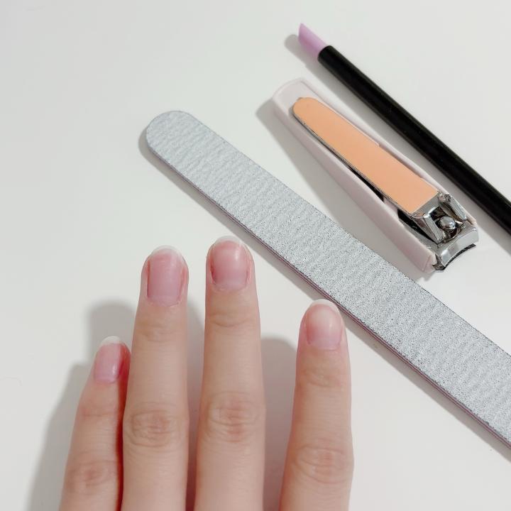 ネイルのサンディングとは？正しいやり方と爪への影響をネイリストが解説