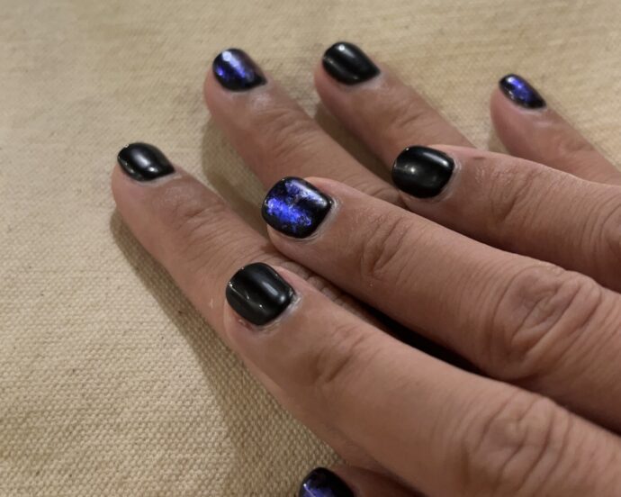 ブラックとパープルのマグネットネイルメンズネイル