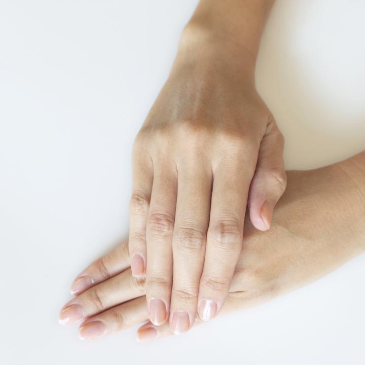 爪の形が悪い原因と対策｜気になる症状がある時は皮膚科へ