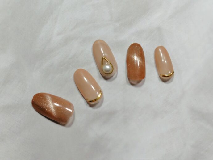 個性あふれる変形ストーンアートのチップ