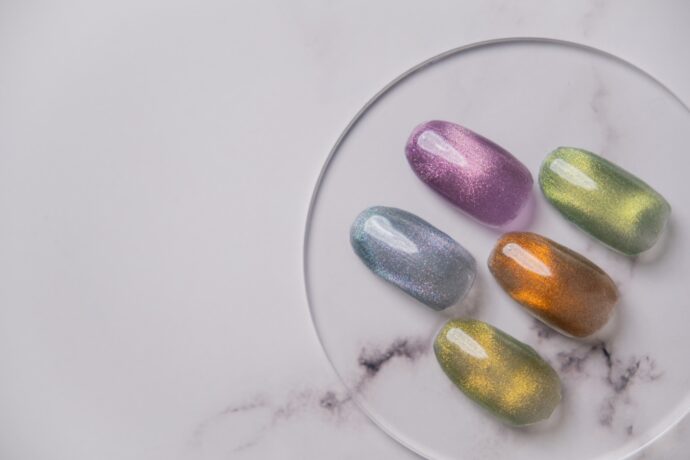 カラフルなマグネットネルのチップ