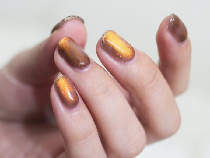 マグネットネイルはワンカラーがおしゃれ！色のイメージと人気のデザインを紹介