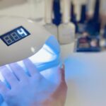 スリーコインズのジェルネイルの使い方、アフターケア、色選びについて解説する記事のサムネイル