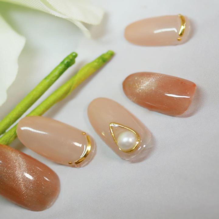 シンプル大人なマグネットネイルデザインカタログ｜セルフのやり方も徹底解説