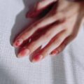 綿棒を使ったチークネイルのやり方！きれい＆簡単にぼかせる！