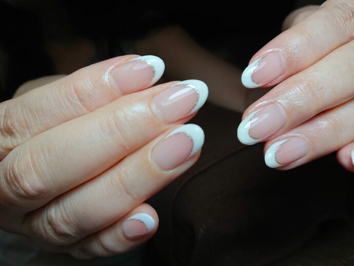 シンプル白フレンチネイル