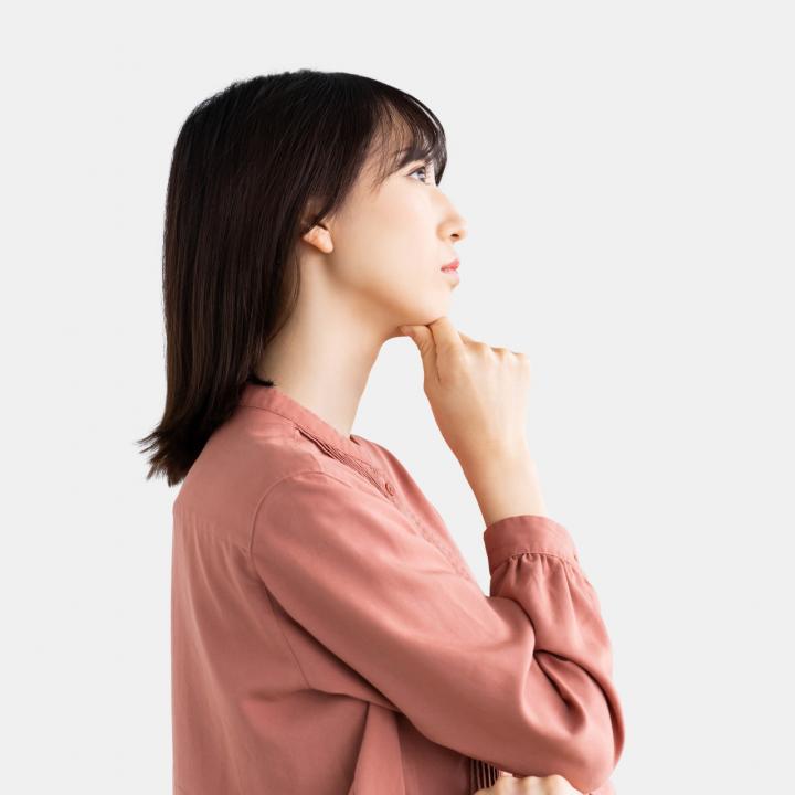 ネイルの資格費用、相場はいくら？安く済ませる方法・スクールの選び方も紹介