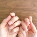 ネイルケア後の手元のアップ