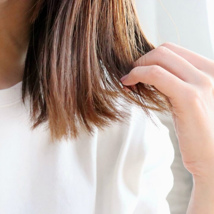 ネイリストの髪型は自由でOK？押さえておくべきヘアスタイルのポイントとおすすめアレンジ方法をご紹介