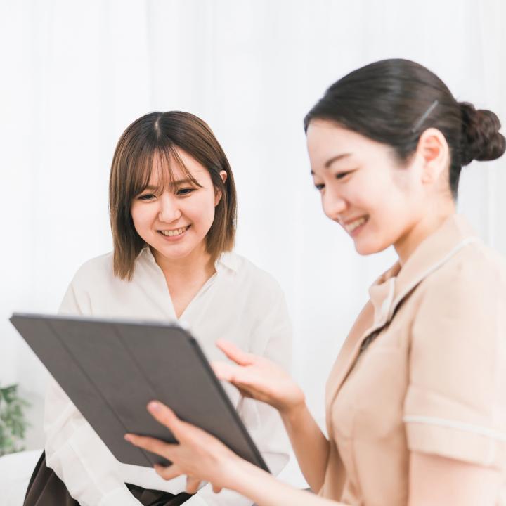 新人ネイリストの研修期間はどんなことをするの？入社からデビューまで解説