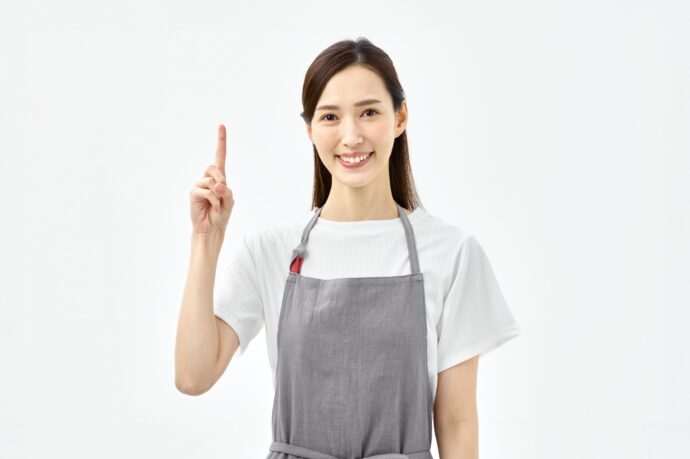 おすすめポイントをする女性