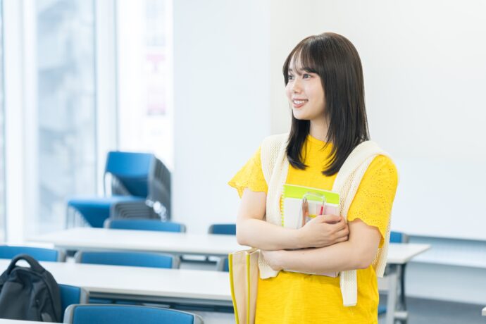 ス専門学校に通う女性