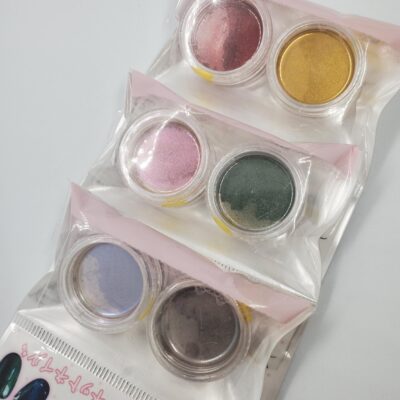 セリアのマグネットパウダー全種類が並んでいる