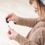 簡単なセルフネイル向けデザインのやり方や解説をしている記事のサムネイル