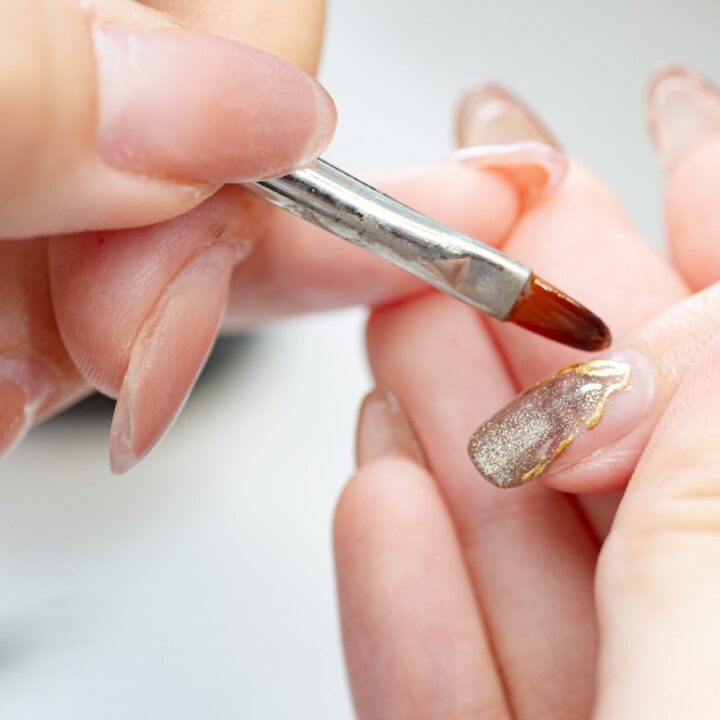 赤血球ネイルのやり方は？セルフでも扱いやすいアイシングジェルを紹介