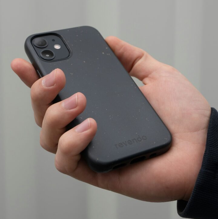 男性の爪を綺麗にする方法と意識すべきポイントは？セルフネイルケアに必要な道具も紹介