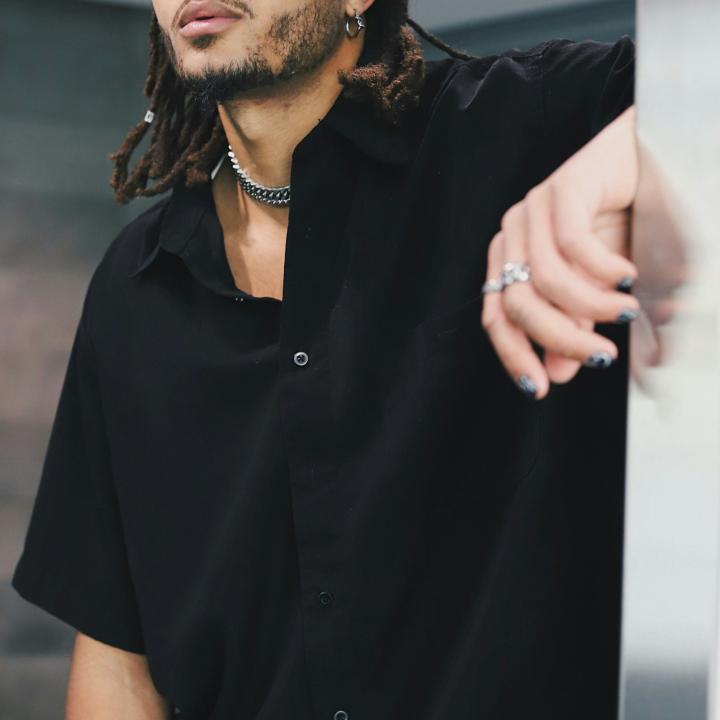 初心者でも大丈夫！メンズネイルの人気デザインとセルフのやり方をネイリストが解説