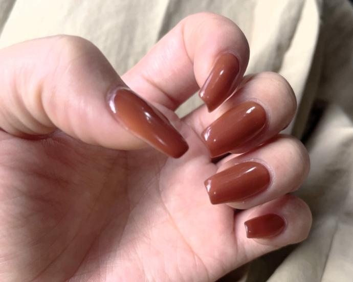 テラコッタのワンカラーネイルデザイン