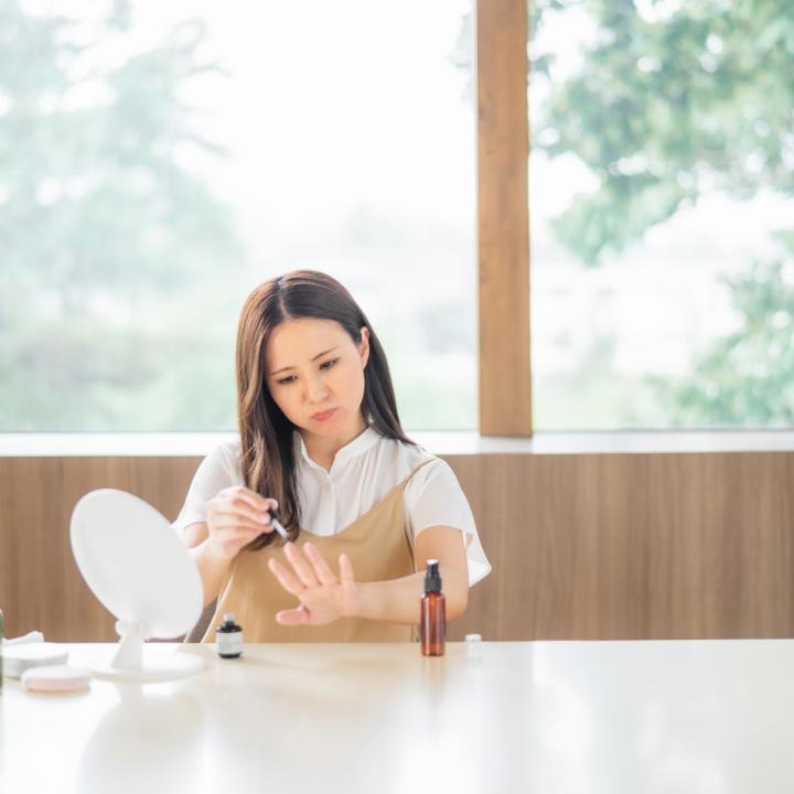 100均ジェルネイルが固まらないのはなぜ？原因はジェル？それともライト？