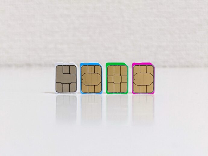 4枚並んだNFCタグ