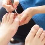 フットネイルの持ちはどれくらいなのかを解説する記事のサムネイル