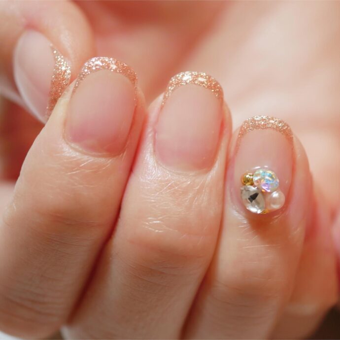 ラメのフレンチネイル