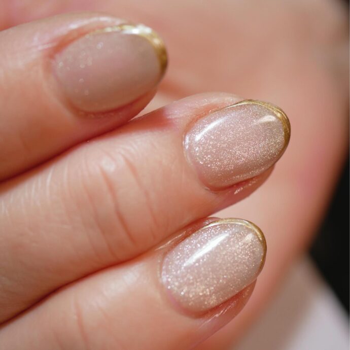 マグネットのミラーフレンチネイル