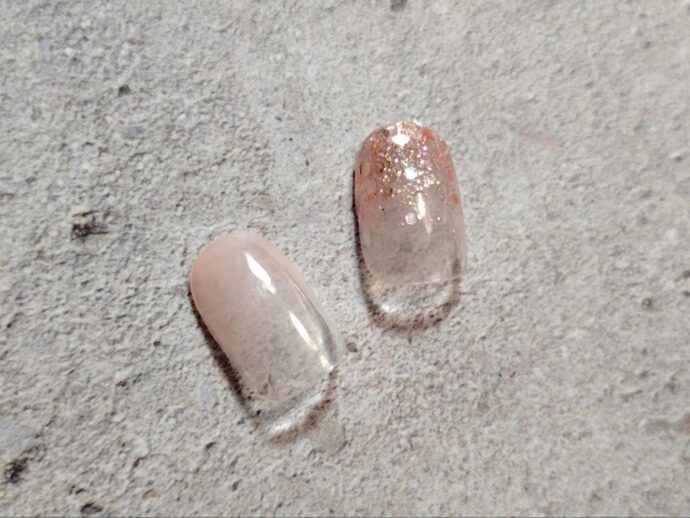 肌馴染みのいいシアー系のラメグラチップ