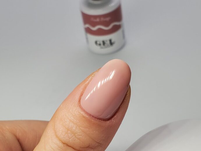 ２度塗りしたダイソーのカラージェル